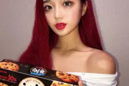 曝男明星KTV亲女网红