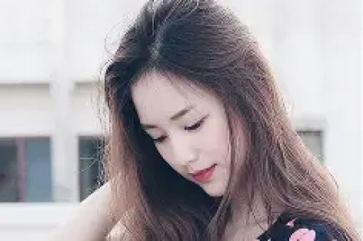 内娱开年地震！30岁网红司晓迪爆料睡遍顶流48小时反转封账号